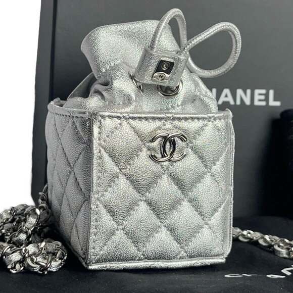 CHANEL Mini Shoulder Quilted Chain Bag Bucket Square *FULL SET Box Dust Bag Tags - Picture 8 of 12